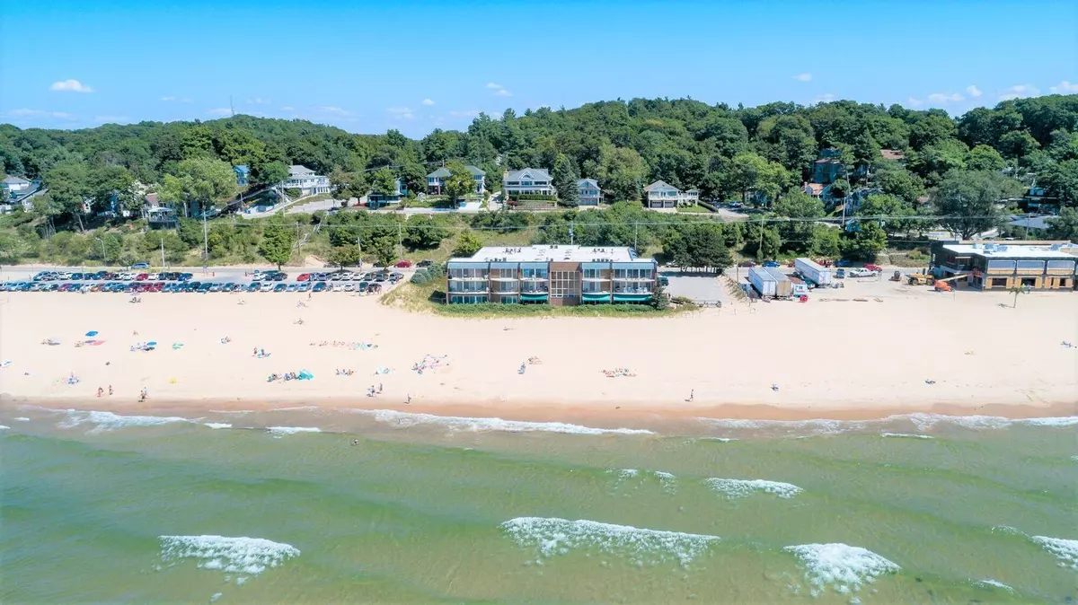 Grand Haven, MI 49417,1159 S Harbor Drive #C-5