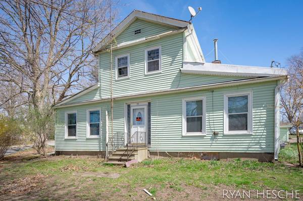 208 N King Street, Lyons, MI 48851