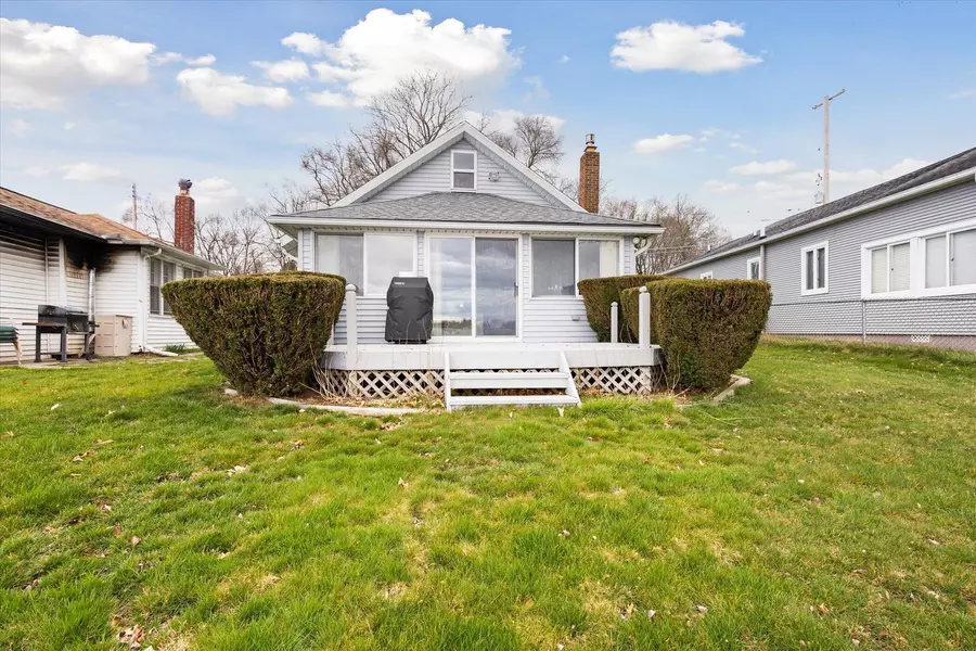 260 Maiden Lane, Pleasant Lake, MI 49272