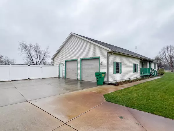 Dowagiac, MI 49047,29342 Saddlebred Lane