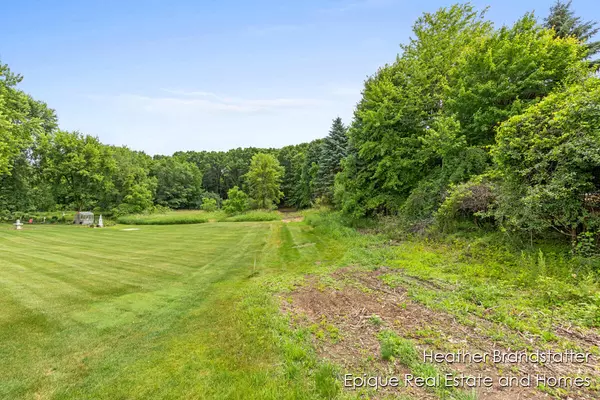 Grand Rapids, MI 49546,4323 Woodside Oaks SE Drive