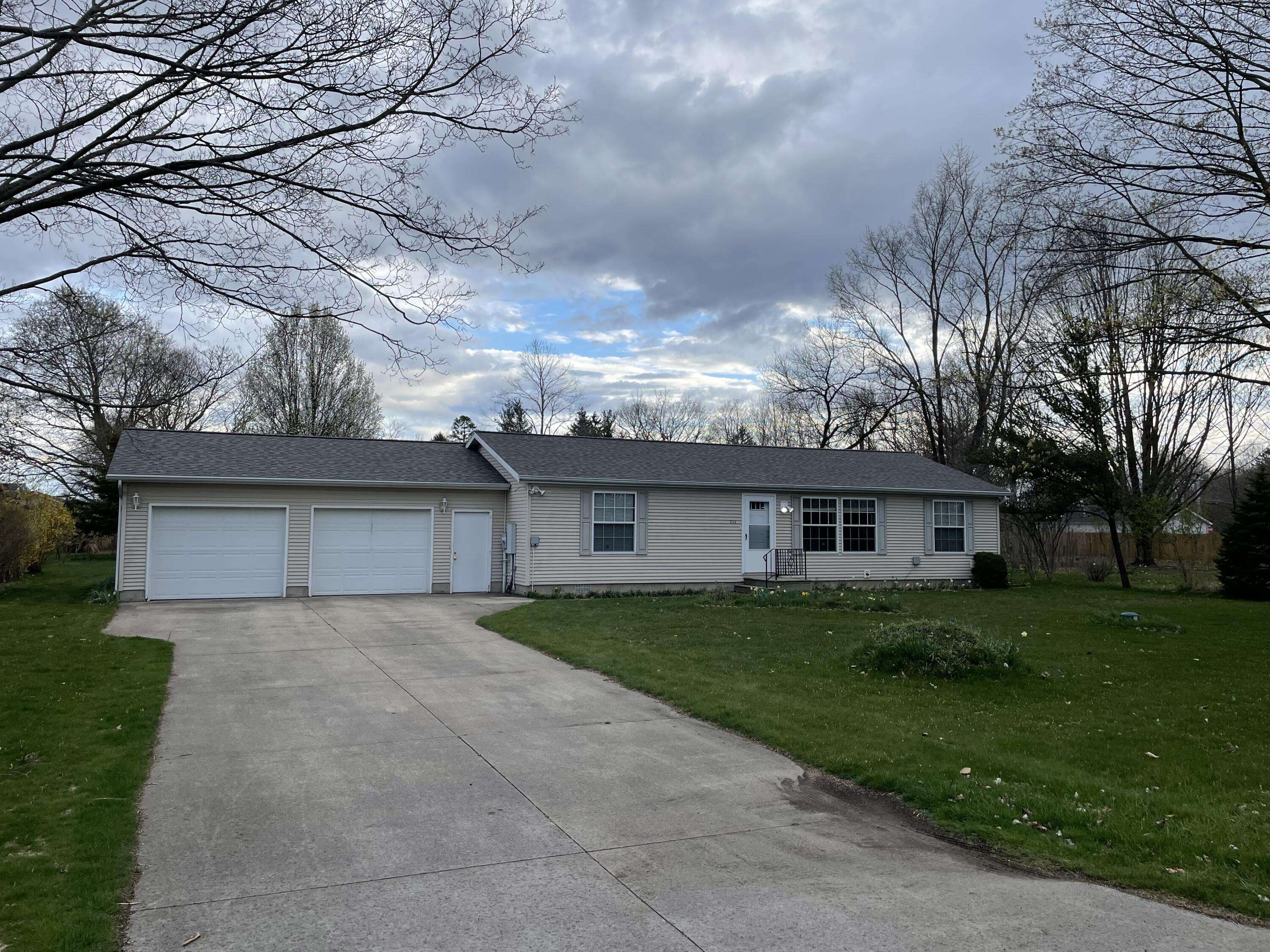 334 Delsing Road, Benton Harbor, MI 49022