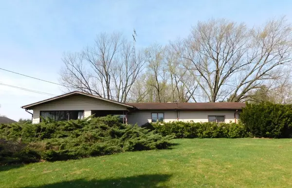 3528 S Pipestone Road, Sodus, MI 49126