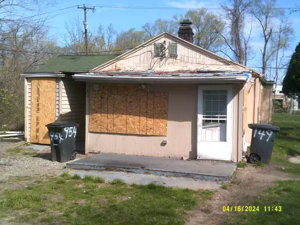 Benton Harbor, MI 49022,954 E Empire Avenue