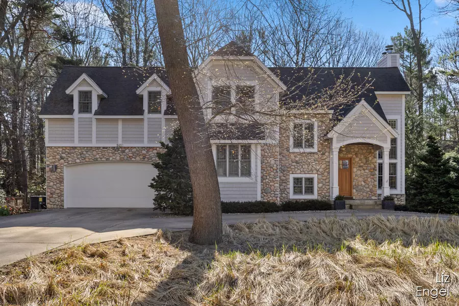 9410 Ottawa House Drive, West Olive, MI 49460