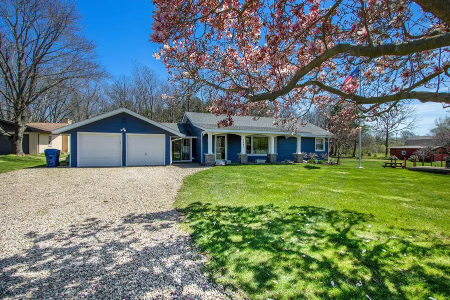 1667 N M 63, Benton Harbor, MI 49022