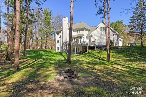 Alto, MI 49302,7780 Sandy Hollow SE Drive