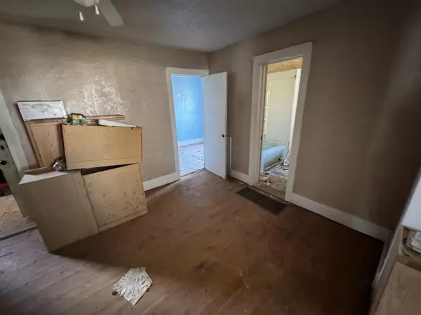 Watervliet, MI 49098,317 W Saint Joseph Street