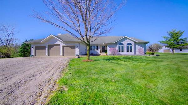 2700 E Munger Road, Tecumseh, MI 49286