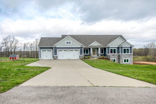 4310 Oakland Hills Drive, Dorr, MI 49323