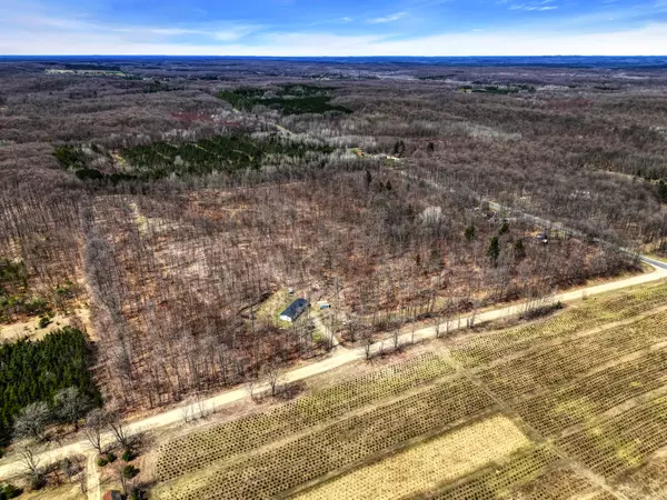 Lake City, MI 49651,8819 N 8 Mile Road