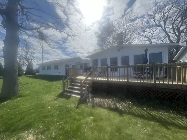 Pentwater, MI 49449,9548 S Lakeshore Drive