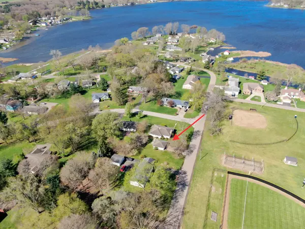 Decatur, MI 49045,414 Gregory Terrace