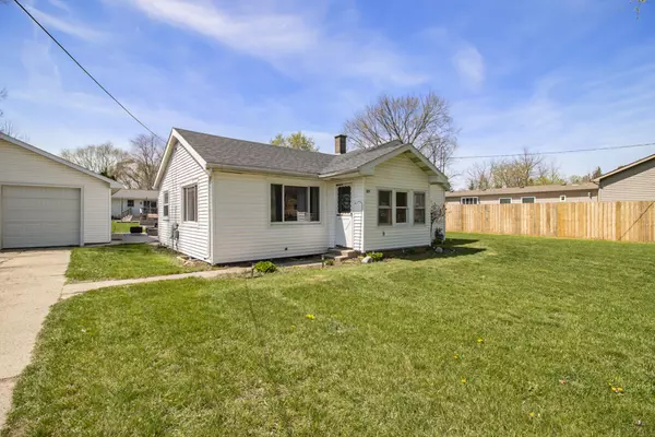 271 S 7th NE Street, Cedar Springs, MI 49319