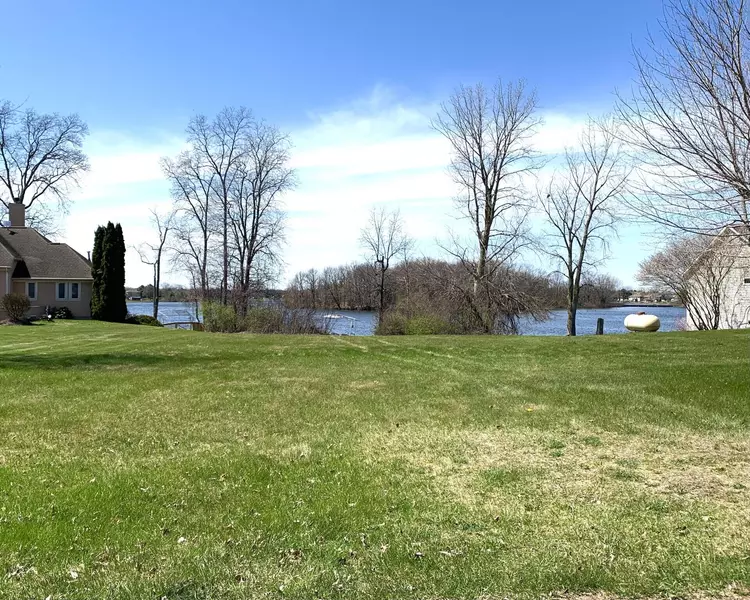 Crystal Beach Drive, Sturgis, MI 49091