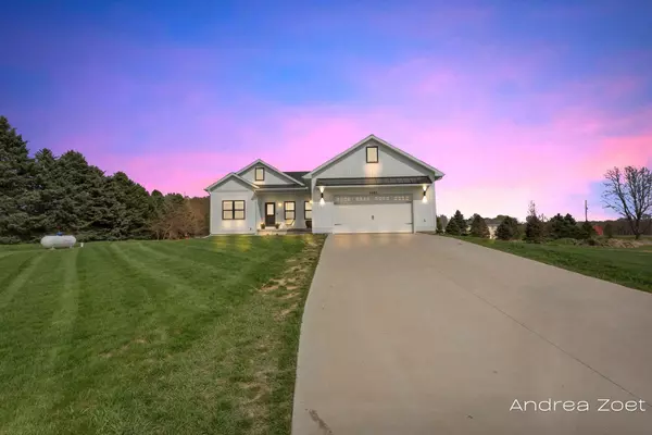 9483 Elmdale Road, Clarksville, MI 48815