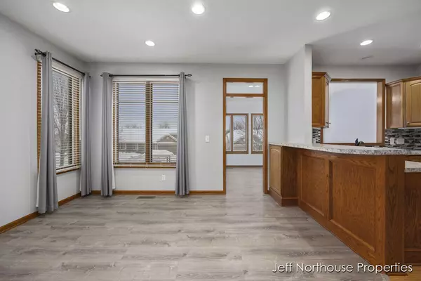 Hudsonville, MI 49426,4616 Canterbury Drive #32