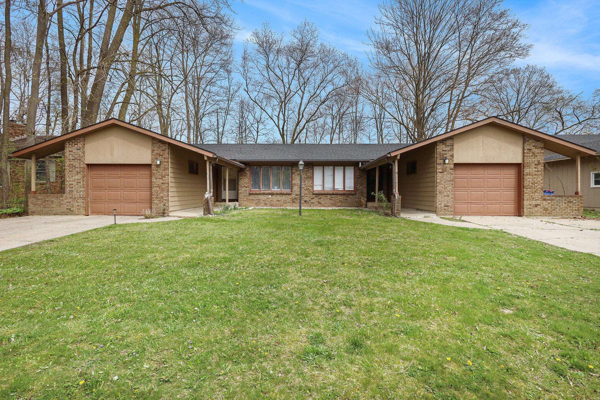 2460 Woodcliff SE Avenue, Grand Rapids, MI 49546
