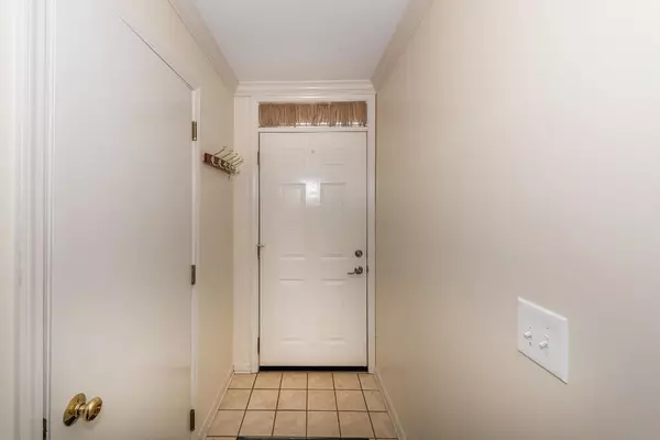 Ann Arbor, MI 48105,3034 Barclay Way