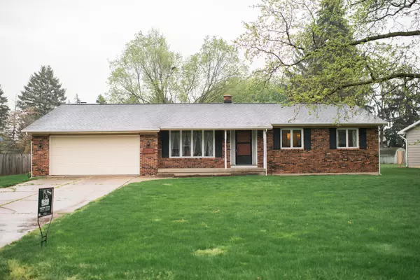 7720 Ridgewood Drive, Jenison, MI 49428