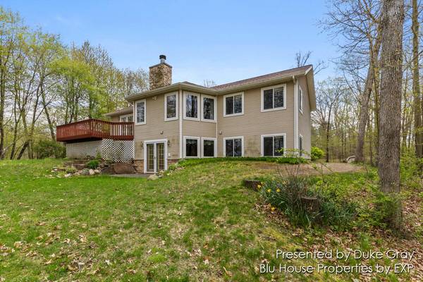 2739 N Marble Road, Belding, MI 48809