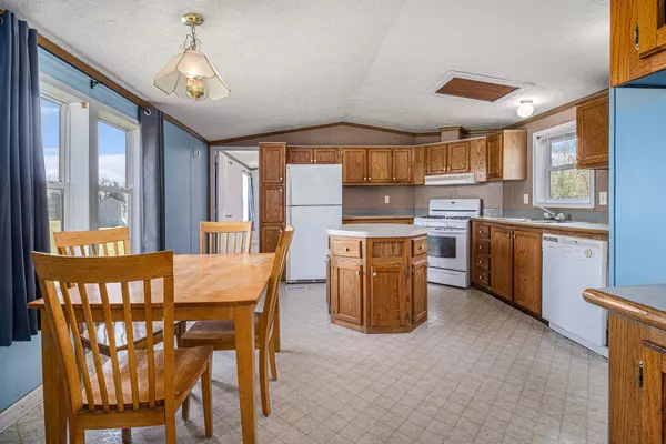 Howard City, MI 49329,20121 W Lake Montcalm Road