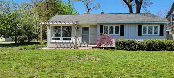 1806 Oak Avenue, North Muskegon, MI 49445