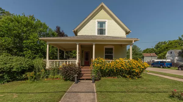 302 S Clinton Street, Stockbridge, MI 49285