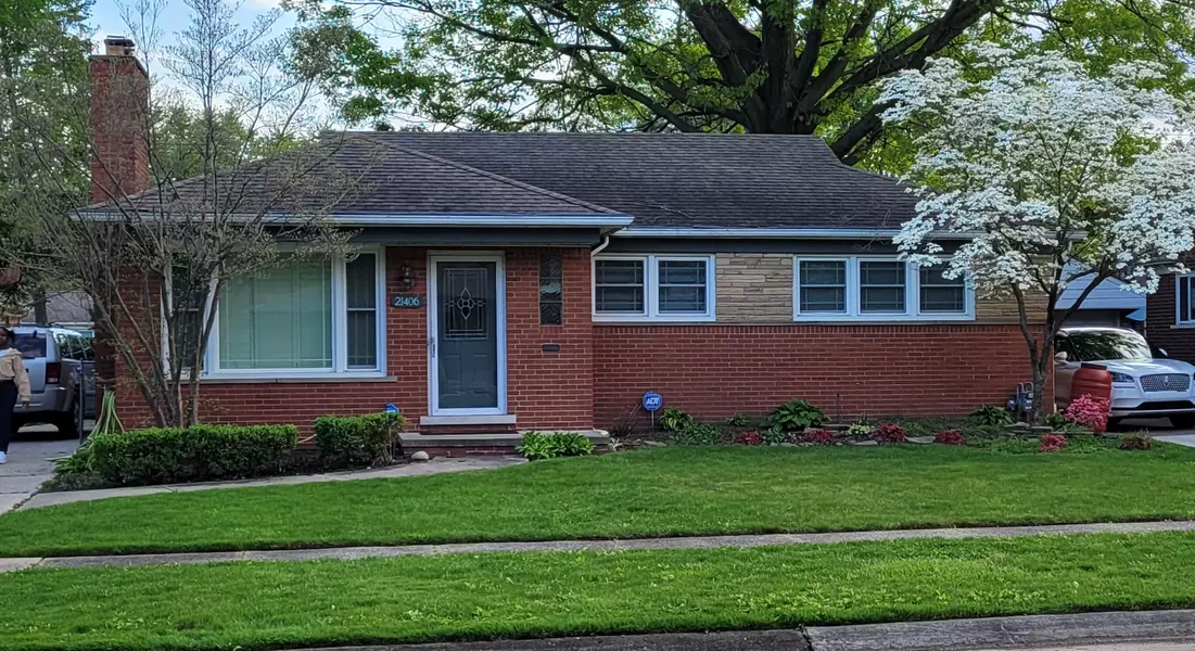 21406 Broadstone Street, Harper Woods, MI 48225