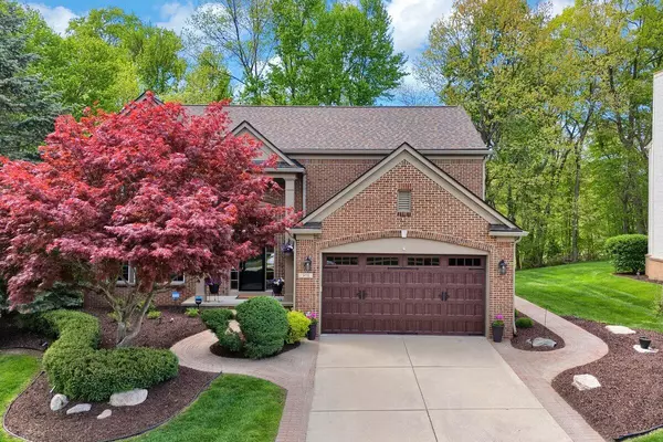 South Lyon, MI 48178,975 Hidden Creek Drive