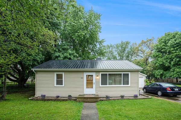 425 9th Avenue, Three Rivers, MI 49093