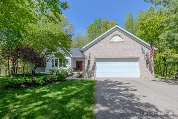 6349 Pyramid NE Lane, Rockford, MI 49341