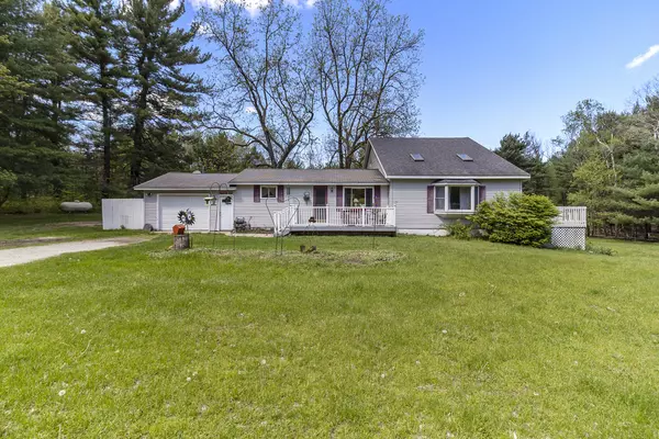 2186 E Arthur Road, Rothbury, MI 49452