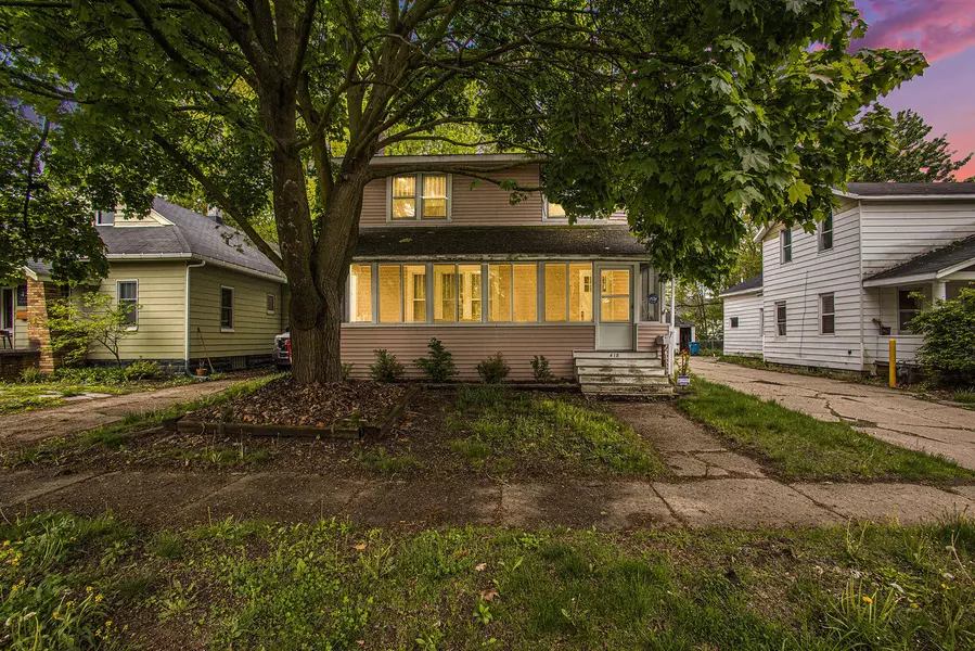 418 Elmwood NE Street, Grand Rapids, MI 49505