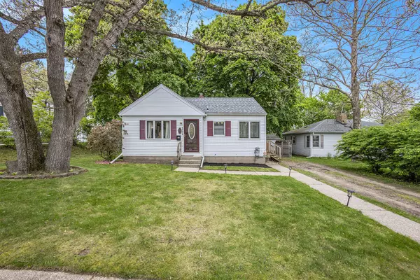 Greenville, MI 48838,107 S Bower Street