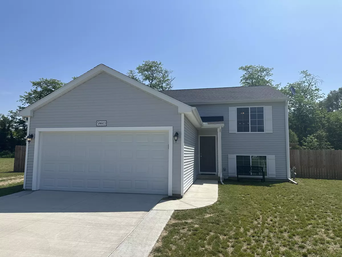 Three Rivers, MI 49093,58603 Pond View Ln Lane