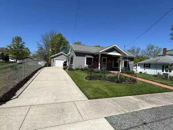 Pentwater, MI 49449,360 3rd Street