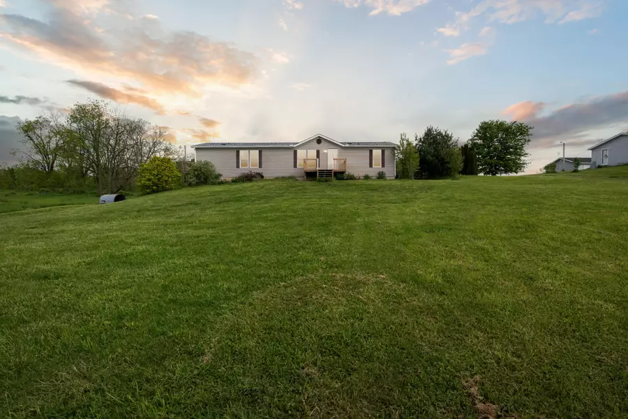 18150 US Highway 12, Edwardsburg, MI 49112