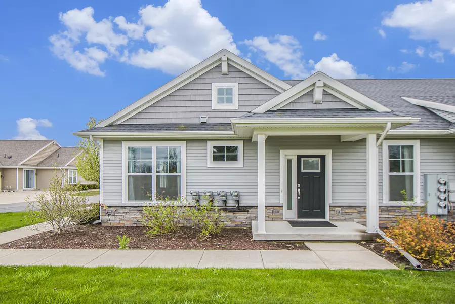 3416 Hamlet Circle, East Lansing, MI 48823