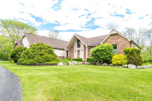 5804 Dutch Hill Drive, Ann Arbor, MI 48105