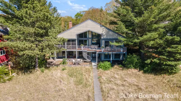17334 Sheldon Dunes Drive, West Olive, MI 49460