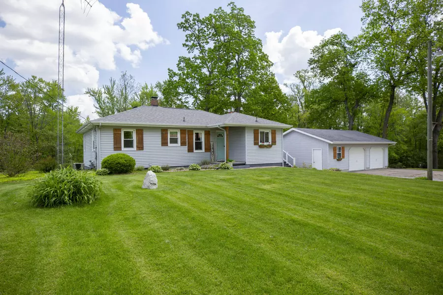 68401 Channel Parkway, Edwardsburg, MI 49112