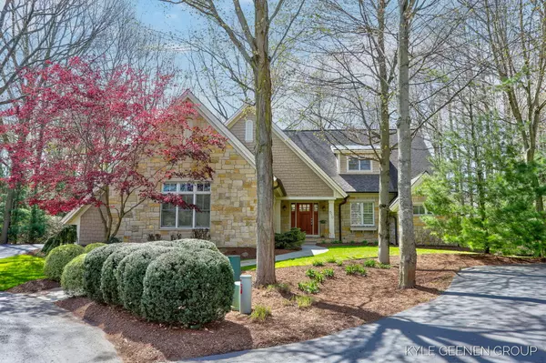610 Old Macatawa Court,  Holland,  MI 49423