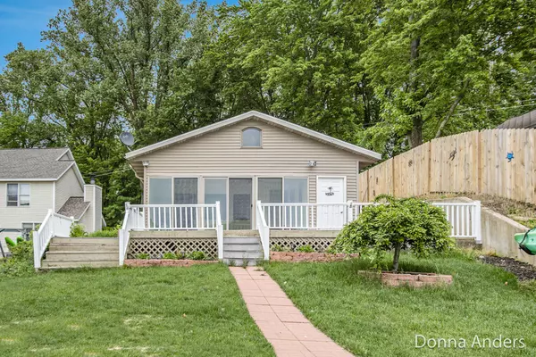 Hopkins, MI 49328,1926 Pleasantview Avenue