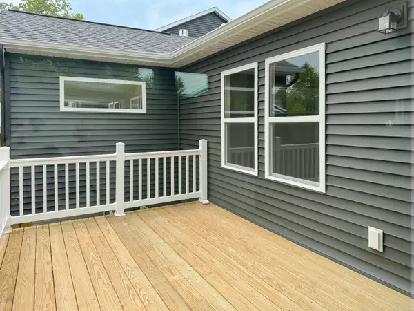 Grand Haven, MI 49417,15080 Kingfisher Way