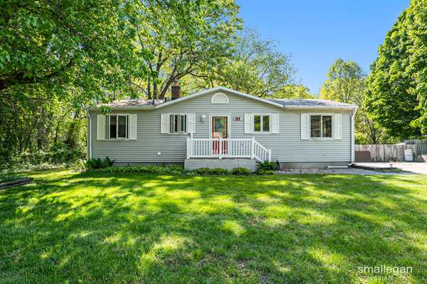 989 Maple SE Hill, Ada, MI 49301