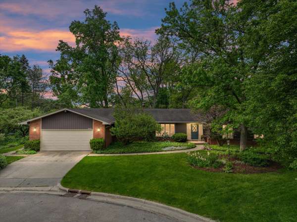 3909 Waldenwood Drive, Ann Arbor, MI 48105