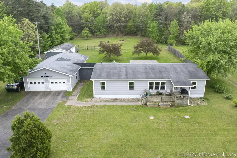 11633 W Wise Road, Greenville, MI 48838