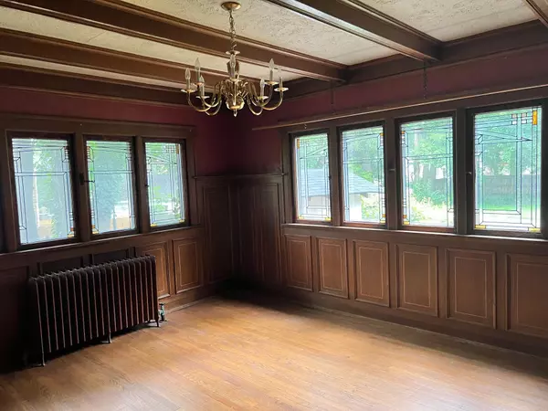 East Grand Rapids, MI 49506,1852 Sherman SE Street