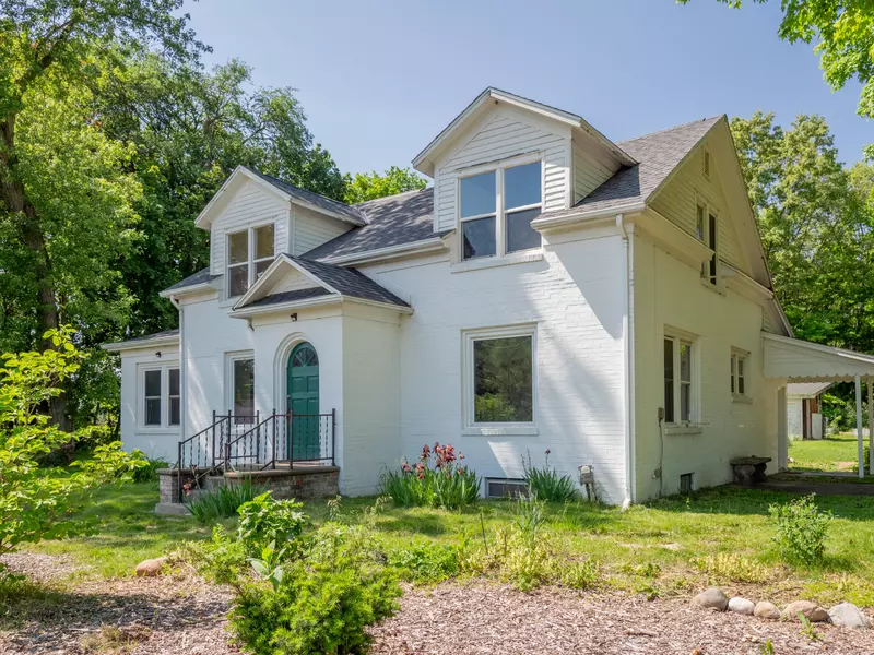 26260 Red Arrow Highway, Mattawan, MI 49071